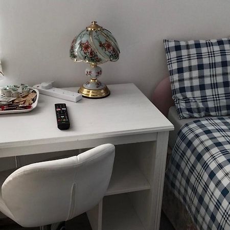 White House Ensuite Double Bedroom Warrington  Exterior foto