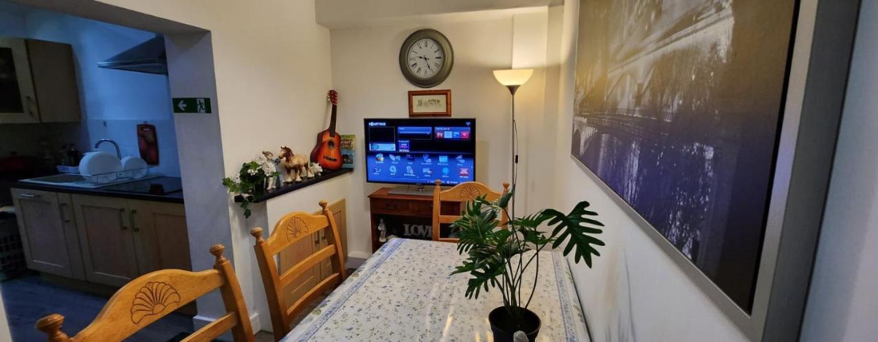 White House Ensuite Double Bedroom Warrington  Exterior foto