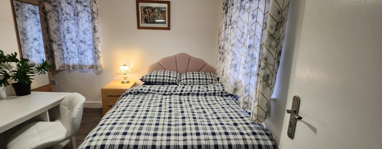 White House Ensuite Double Bedroom Warrington  Exterior foto