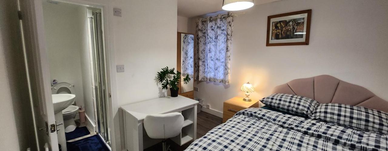 White House Ensuite Double Bedroom Warrington  Exterior foto