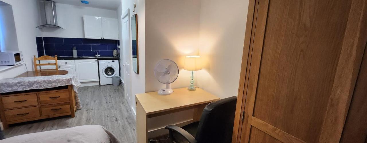 White House Ensuite Double Bedroom Warrington  Exterior foto