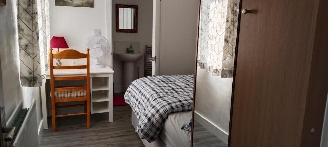White House Ensuite Double Bedroom Warrington  Exterior foto
